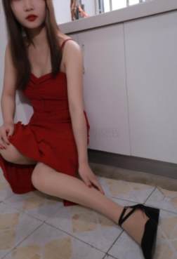 思话 - 红裙红甲可人儿[<font color=red>50P</font>]