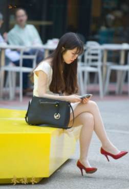 你需不要一个女朋友？[<font color=red>14P</font>]