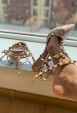 好看的jio是不是美鞋衬托出来的？[<font color=red>9P</font>]