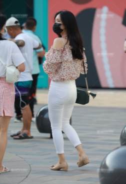 女生的漂亮穿搭