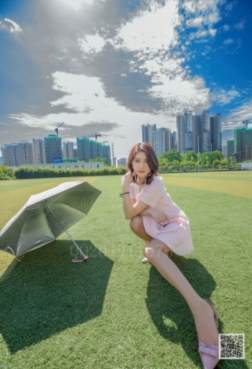 纳丝摄影 -好天气适合秀长腿[<font color=red>68P</font>]