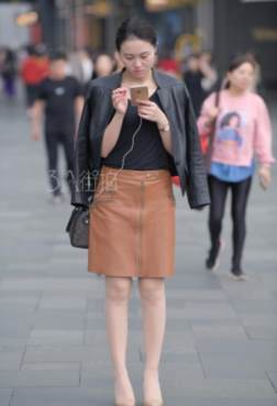 穿出女神般的优雅姿态[<font color=red>30P</font>]