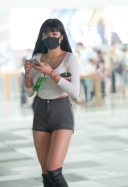 一双高跟鞋穿搭出街[<font color=red>6P</font>]