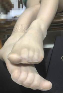 脚尖透明的感觉就是棒[<font color=red>5P</font>]