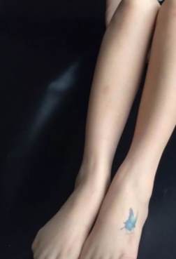 指尖留香，丝薄至极！[<font color=red>6P</font>]