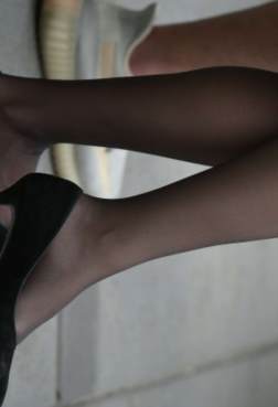 小女生穿搭细跟鞋[<font color=red>17P</font>]