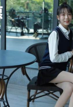 美女爱穿高跟鞋[<font color=red>25P</font>]