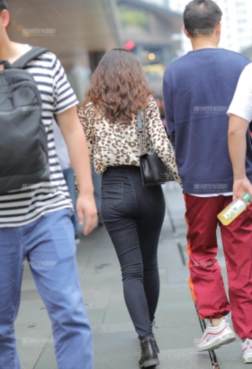 彰显出十足的韵味