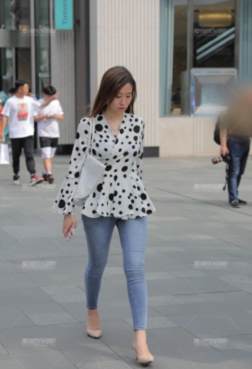 在门口最美的等待