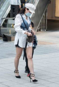 小仙女搭配细跟鞋[<font color=red>13P</font>]