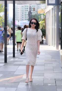 为你展现出高挑美女的魅力[<font color=red>18P</font>]