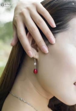 毒哥视觉 在他镜头下的气质美丝少女[<font color=red>68P</font>]