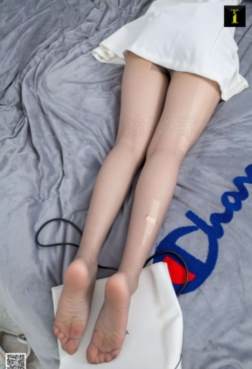 IESS 把勾丝的灰丝裤袜都能展现的这么完美[<font color=red>94P</font>]