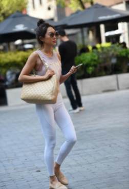 做有气息的美女[<font color=red>12P</font>]