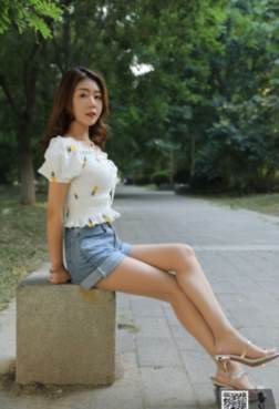 高跟鞋腿长穿搭[<font color=red>44P</font>]