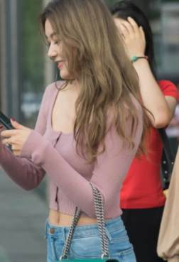 带个你夏日的腿长与漂亮