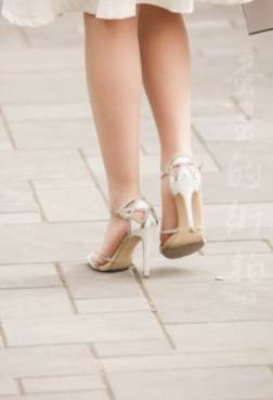 天生对细跟薄肉丝的女生没有抵抗力啊[<font color=red>15P</font>]