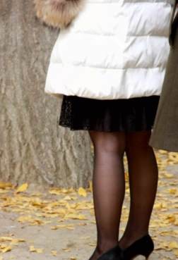 街拍到黑丝妇人快乐的旅行[<font color=red>12P</font>]