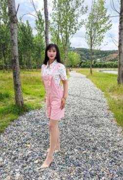 背带裤配丝袜[<font color=red>6P</font>]