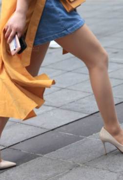 街拍热裤丝袜，最真实的美[<font color=red>8P</font>]