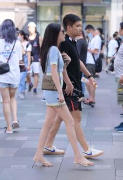 高跟鞋穿搭裙装[<font color=red>6P</font>]