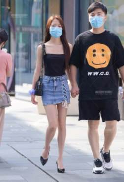 出街的时候显得高雅无限[<font color=red>7P</font>]