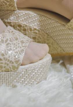 这种超薄超透超美超可人的丝袜美足，请收藏[<font color=red>23P</font>]