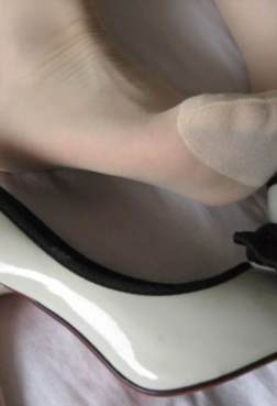 精美的丝高佳人，柔软的絲滑很难忘[<font color=red>20P</font>]