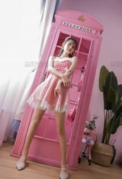 尽显时尚性感的魅力[<font color=red>50P</font>]