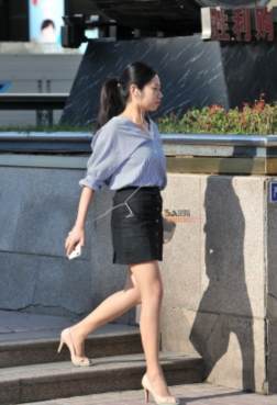 准备回家的白高跟少女[<font color=red>12P</font>]