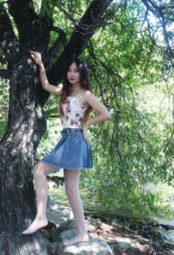 脱了鞋子比比吧[<font color=red>6P</font>]