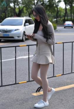 小姐姐时尚穿搭[<font color=red>17P</font>]