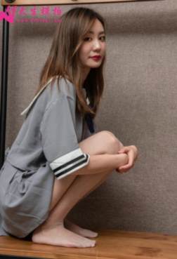 大生模拍 -爱的春天不会有风雨[<font color=red>74P</font>]