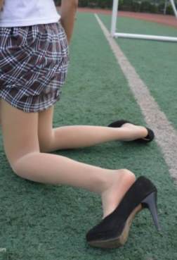 [纳丝摄影]球场上的肉丝高跟小姐姐[<font color=red>52P</font>]