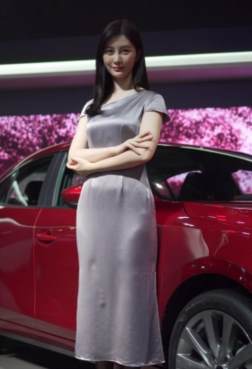 高跟鞋腿长漂亮[<font color=red>83P</font>]