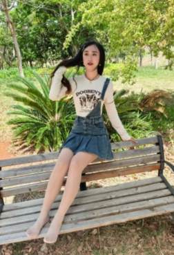 人好看腿也丝滑[<font color=red>5P</font>]