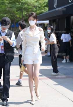 轻熟气息更显气息[<font color=red>6P</font>]