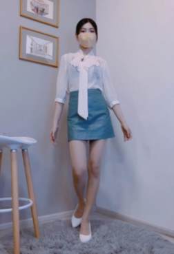 腿长超群[<font color=red>74P</font>]