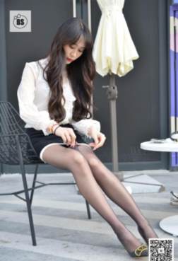 在夏日里秀出迷人好身材[<font color=red>70P</font>]