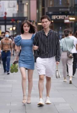 美女穿搭高跟鞋[<font color=red>5P</font>]