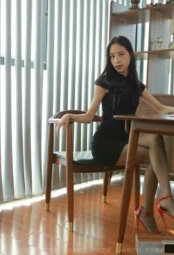 天涯海角跟定你的美女[<font color=red>26P</font>]