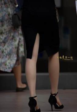 街拍 你离去的背景让人回目[<font color=red>11P</font>]