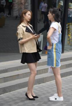 你是不是也好想和小姐姐聊一聊[<font color=red>14P</font>]