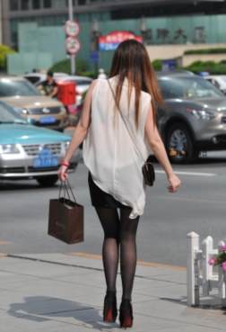 让美女穿上去更有女神[<font color=red>13P</font>]