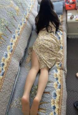 丝袜美腿小姐姐好喜欢吧？[<font color=red>5P</font>]