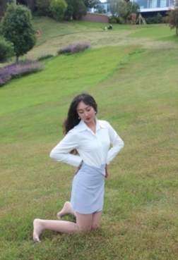 穿丝袜的女生最好看[<font color=red>6P</font>]