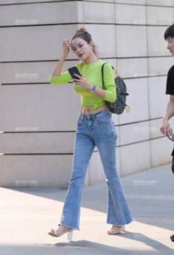 时尚细跟鞋搭配