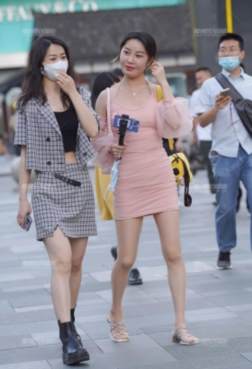 美女穿搭高跟鞋[<font color=red>8P</font>]