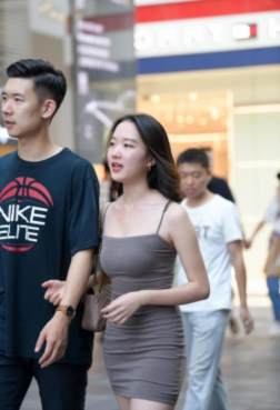 细跟鞋靓丽搭配[<font color=red>9P</font>]