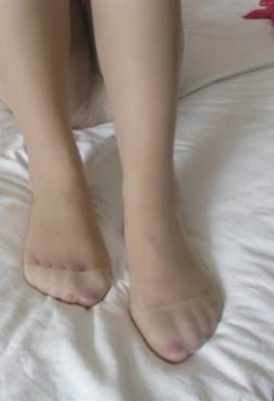 居家一人来几张特写可好？[<font color=red>7P</font>]